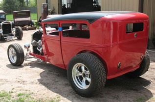 1932 Red Sedan